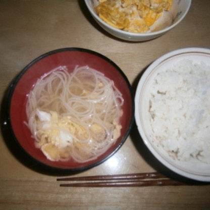 素麺少な目にして、汁物代わりにしました。ゴマ油の香りが良かったです。